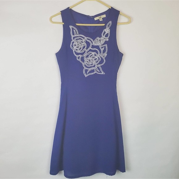 Ya Los Angeles Dresses & Skirts - Ya Los Angeles blue dress sleeveless embroidered